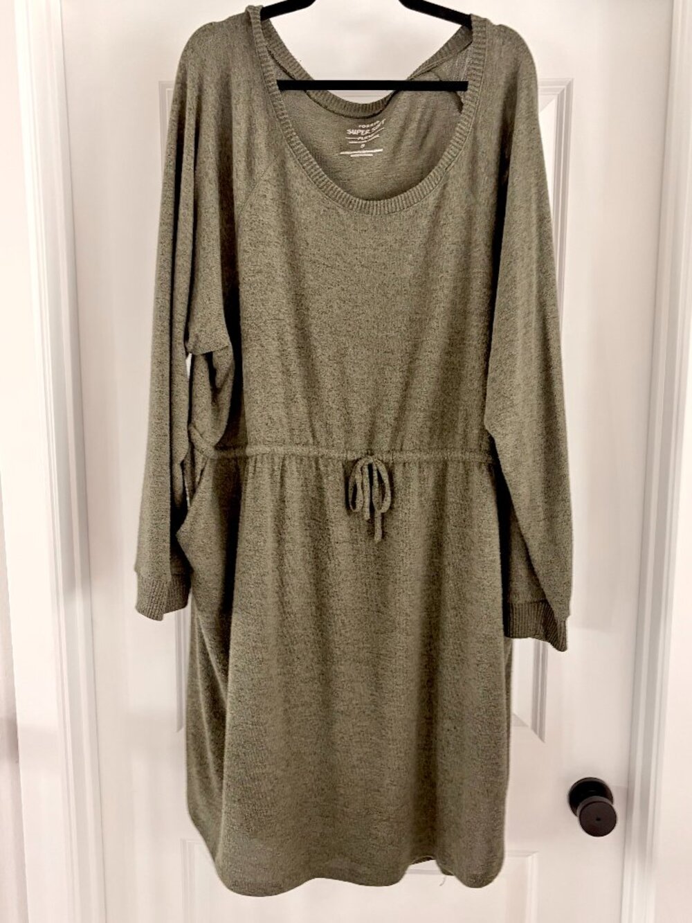 Torrid Super Soft Plush NWOT Sweater Dress Black Drawstring Waist Size 5x
